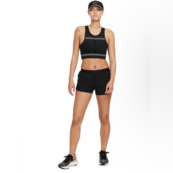 Nike Drifit Swoosh Run Divisions Medium support Sports Bra DD1101-010 Black Grey - Picture 3 of 13